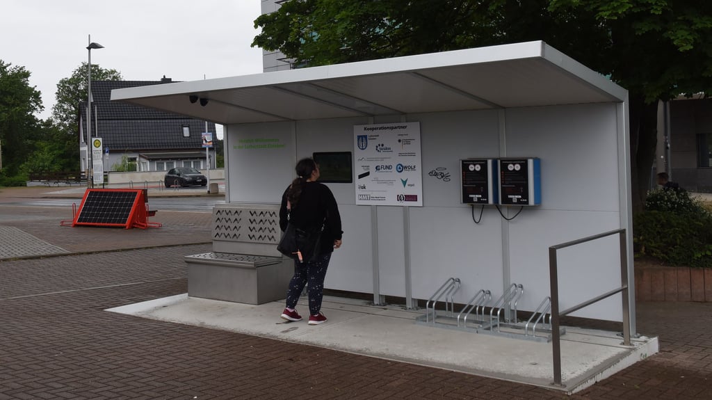 Am Bahnhof Eisleben steht die Mobilitätsstation