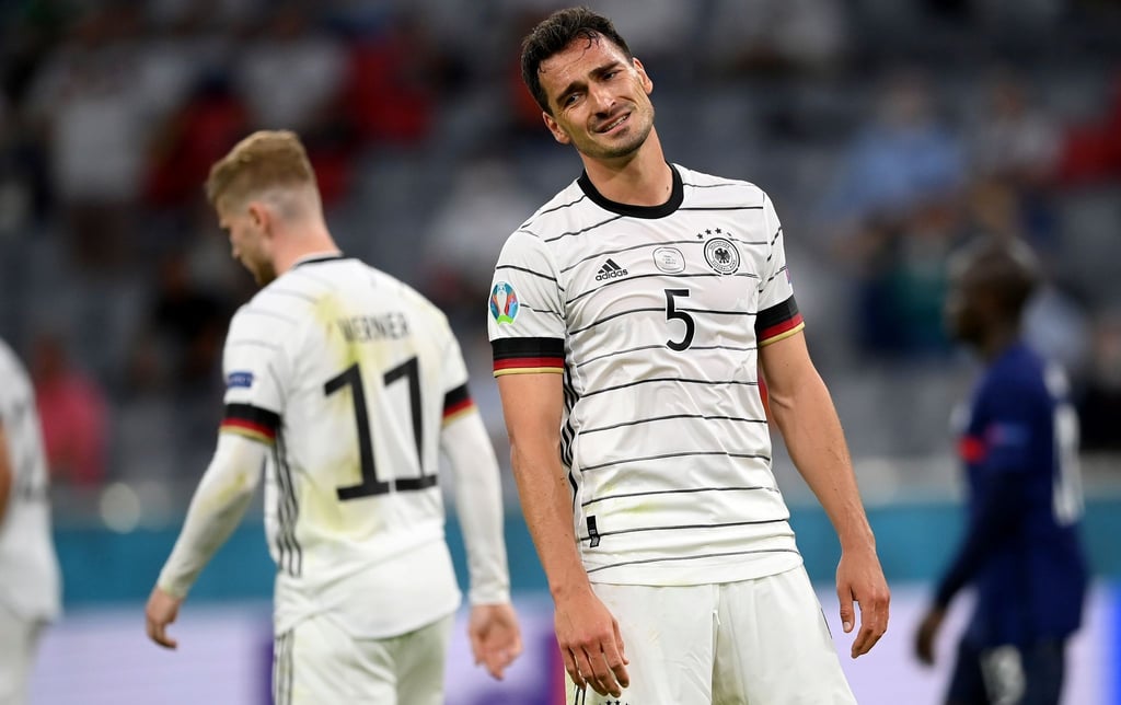 Mats Hummels fand es zum Jammern, Sohnemann Ludwig gefiel das Eigentor des Papas gegen Frankreich offenbar.