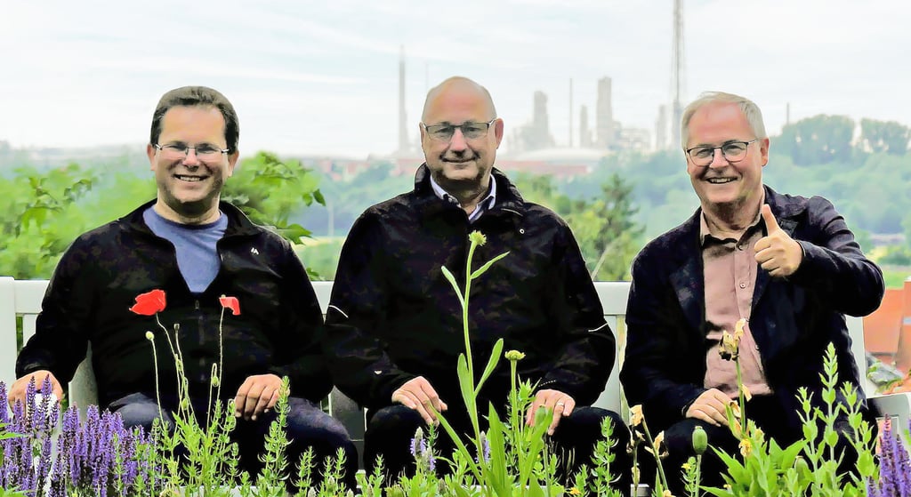 Landrat Hartmut Handschak (M.) besuchte mit seinen Kollegen Zbigniew Gajęcki (l.) und Mirosław Drzażdżewski die Laga.