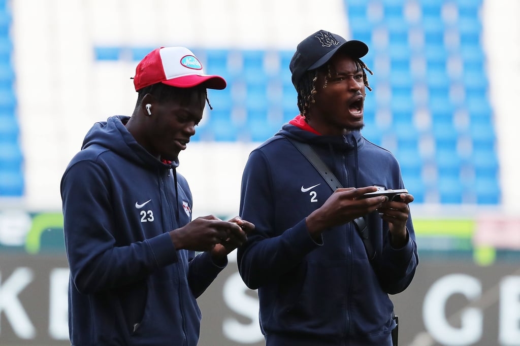 Lukeba darf Olympia spielen, Simakan nicht.