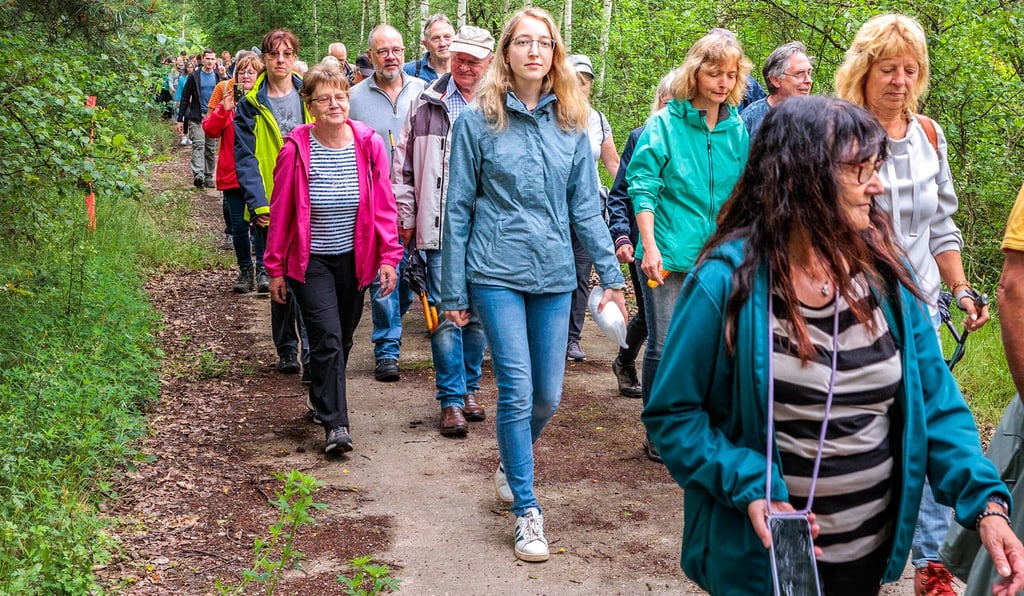 Ein Wanderweg im Zeitzer Forst wurde am Sonntag freigegeben.