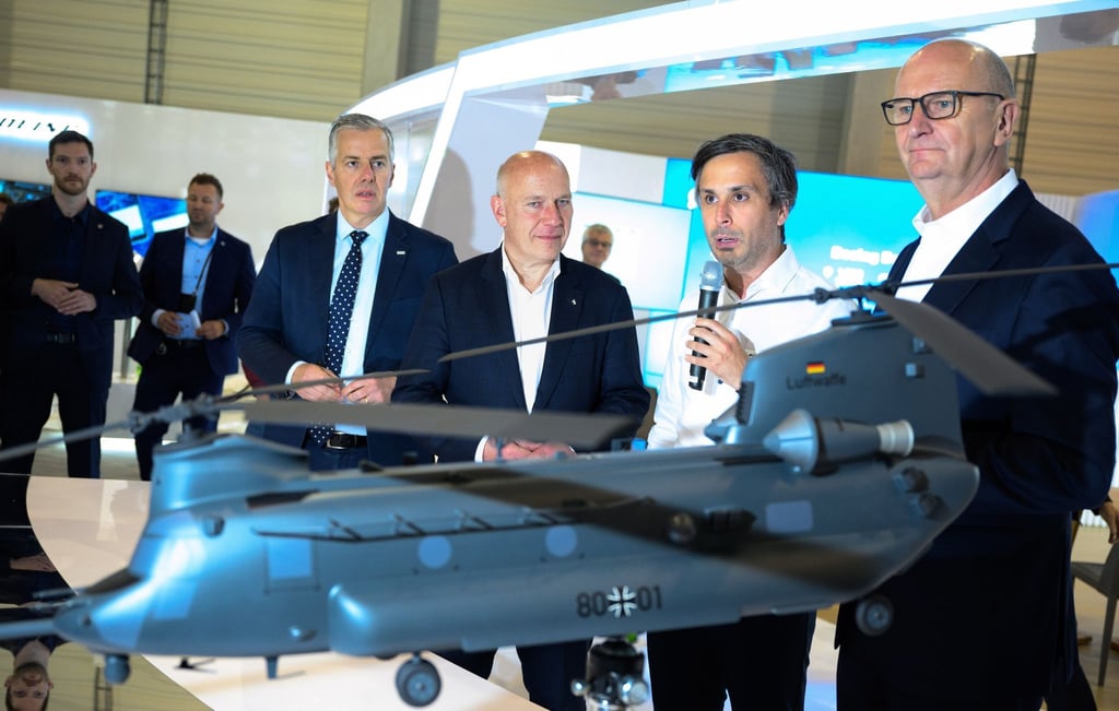Bei der „Innovationsmesse der Luft- und Raumfahrtindustrie“.