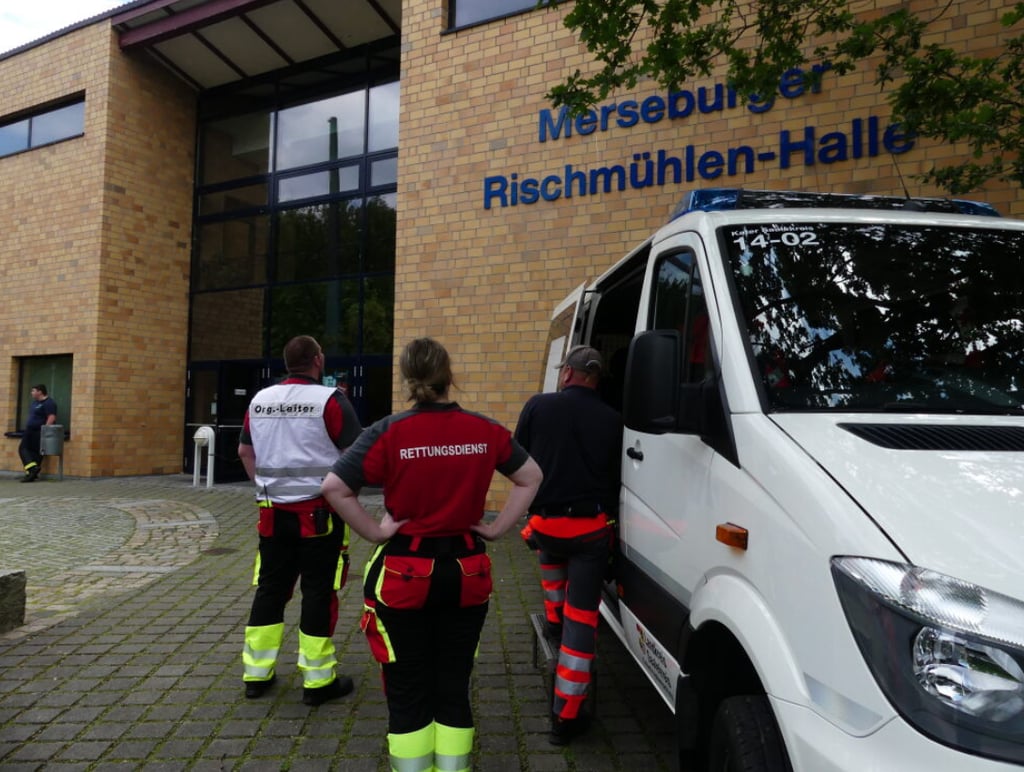 In der Rischmühlenhalle in Merseburg wurde eine Notunterkunft eingerichtet.