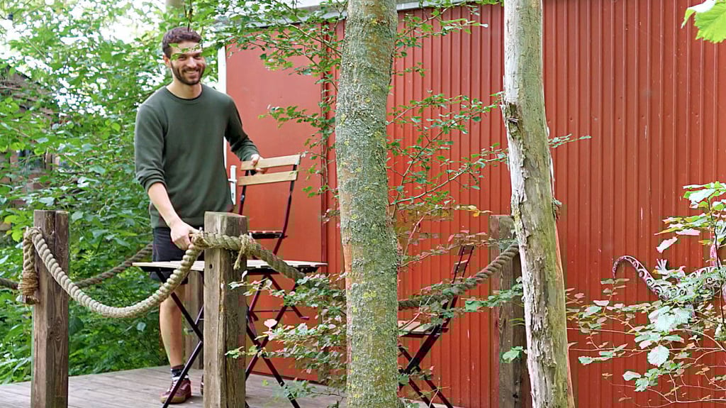 Im Schäfergarten hinter der der Elbeuer Wassermühle vermietet Moritz Schmeier den Bauwagen über Airbnb.