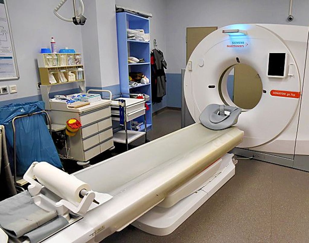 Der Computertomograf in der Notaufnahme der Helios Klinik Köthen scannt Schwerverletzte innerhalb von 30 Sekunden.