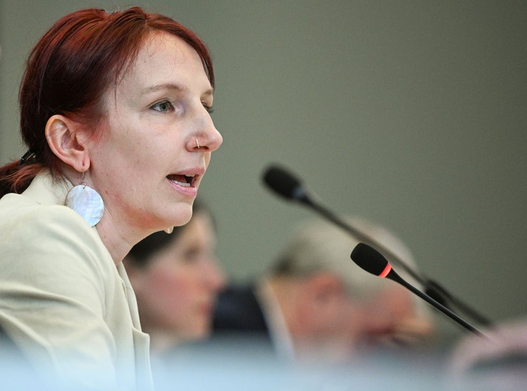 Geraldine Rauch, Präsidentin der Technischen Universität Berlin, spricht ins Mikrofon.
