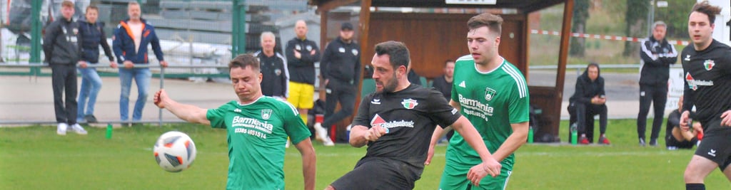 Im Hinspiel am Osterwochenende behielten Denny Piele (M.) und Union Schönebeck die Oberhand gegen Warnau. Auch diesmal soll es so laufen.