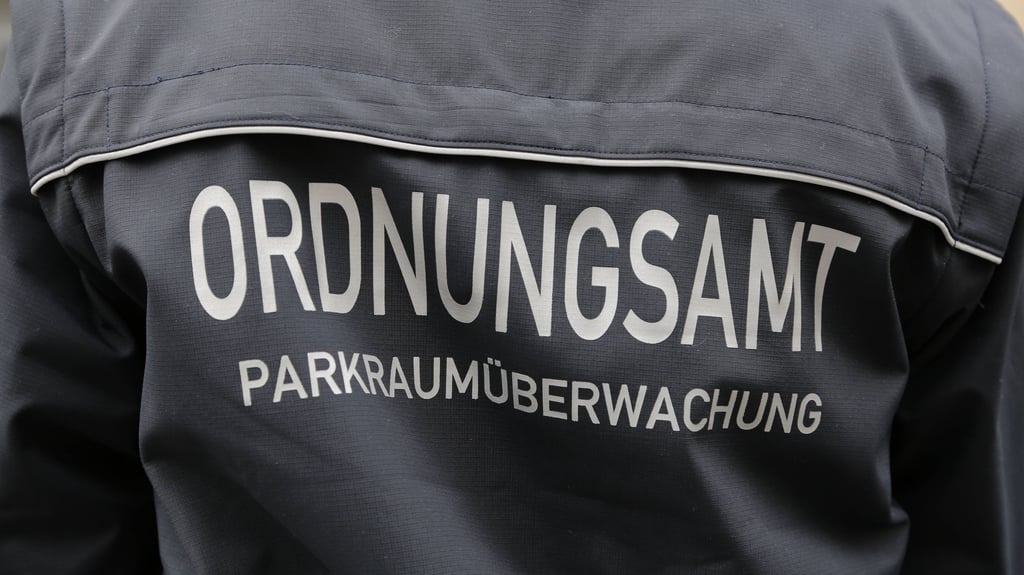 Symbolbild: Das Ordnungsamt hat den Pkw in der Ziegelstraße in Roßlau sichergestellt.