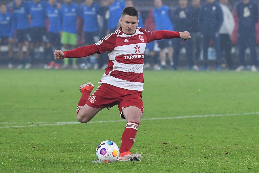 Düsseldorfs Tormaschine Christos Tzolis beim Relegations-Spiel gegen den VfL Bochum.