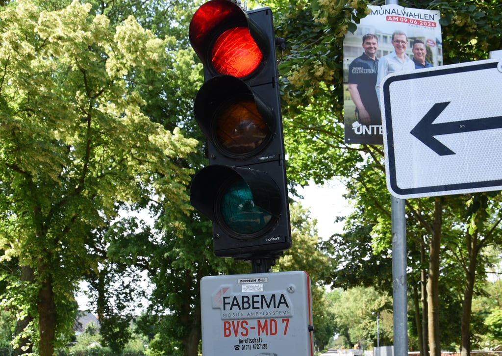 Rote Ampel an der Westpromenade in Kalbe