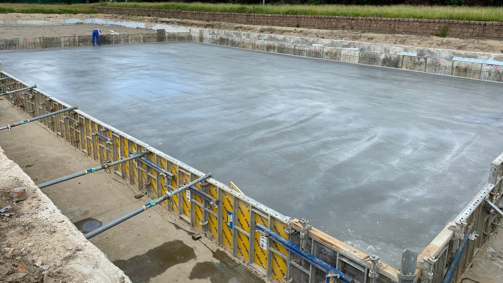 Das neue Becken für das Schönebecker Freibad ist gegossen worden.