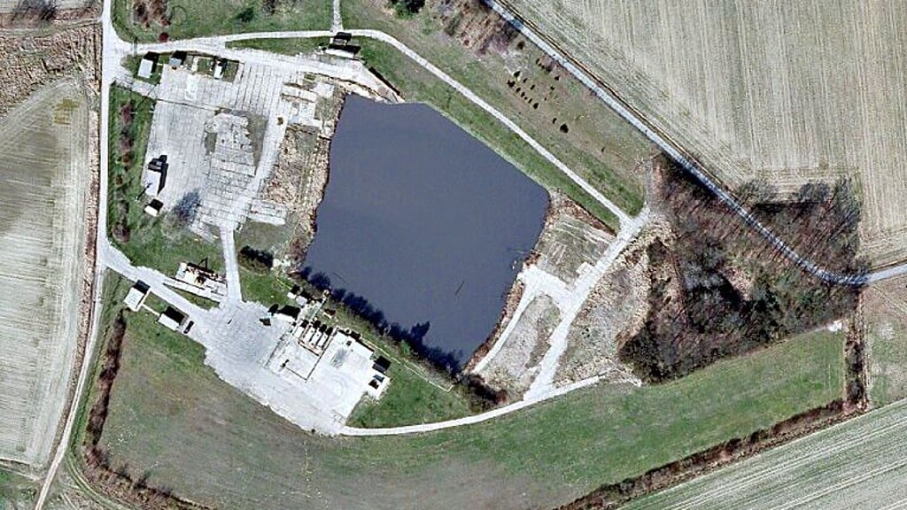 Der Betreiber Neptune Energy will den „Silbersee“ bei Brüchau abdichten statt beräumen.