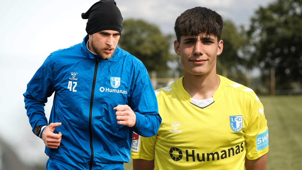 Robert Kampa unterschreibt beim 1. FC Magdeburg einen Profivertrag. Ein Abgang von Julian Pollersbeck nimmt hingegen mehr Form an.