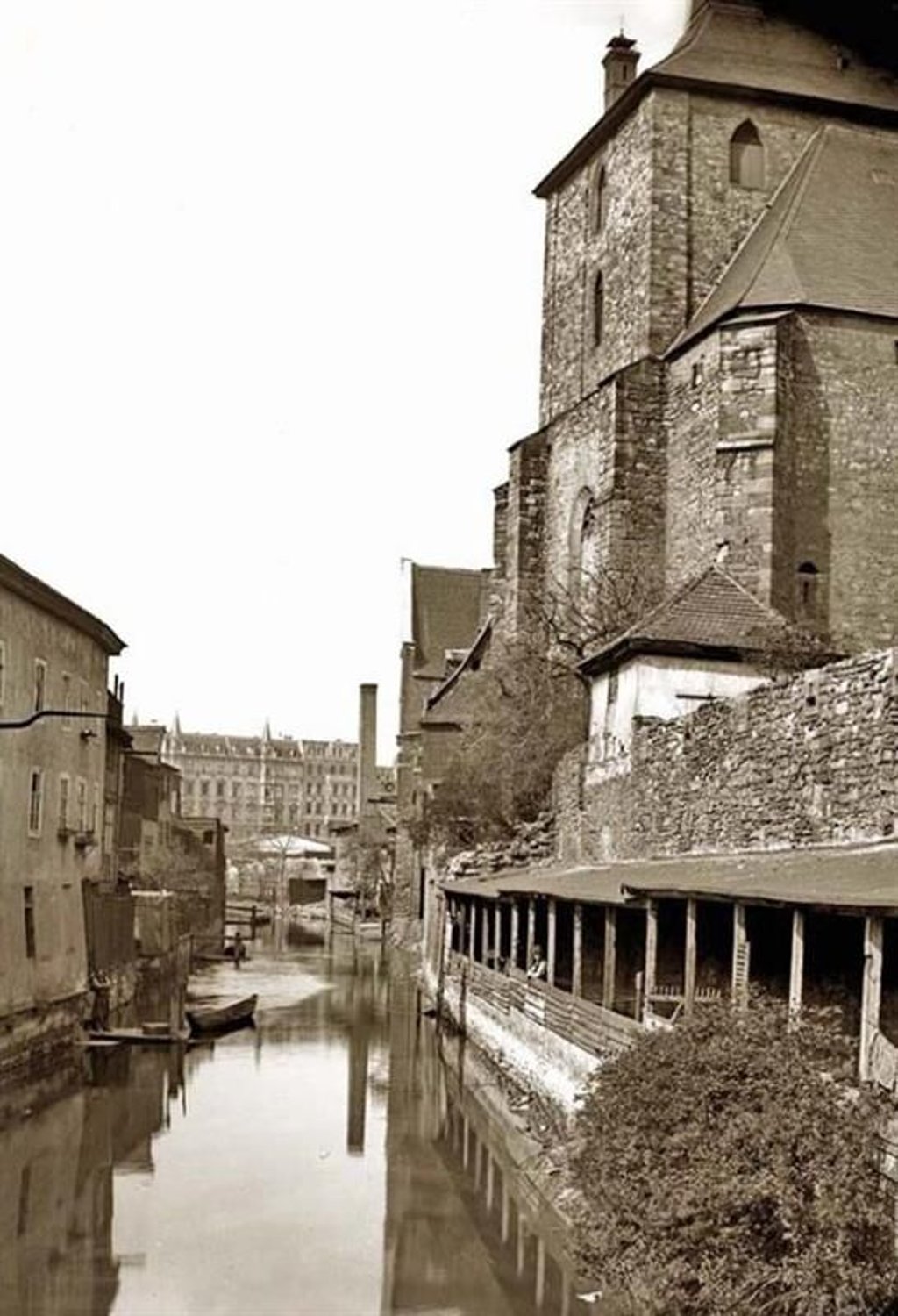 Vor über 100 Jahren war die Wasserstraße von Halle noch gut sichtbar.