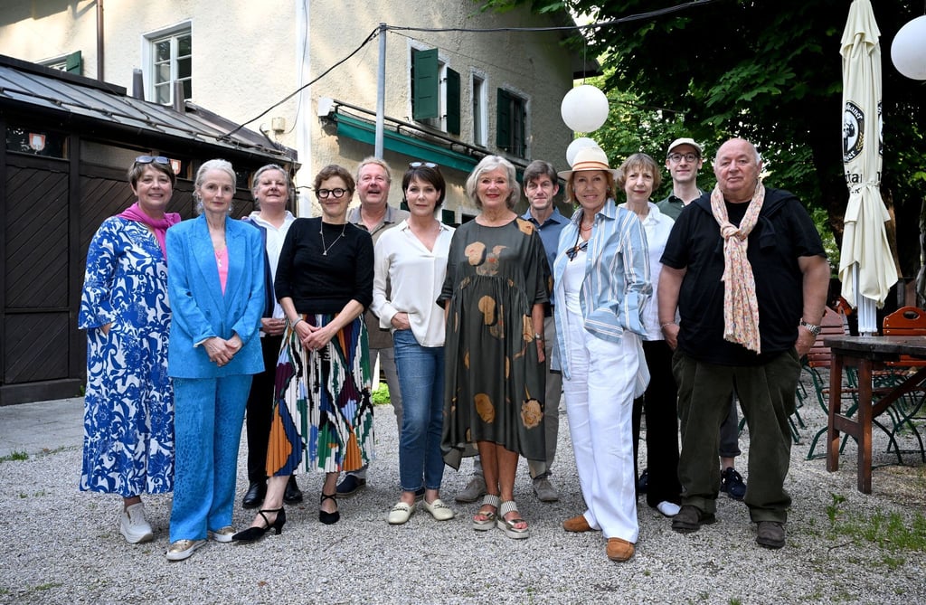 Cast und Crew der Serie „Um Himmels Willen“ kamen noch einmal in München zusammen.