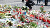 Bundespräsident Frank-Walter Steinmeier legt einen Trauerkranz nieder.