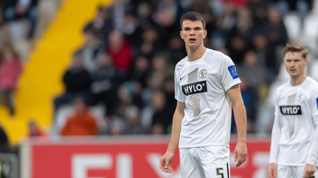 Frederik Jäkel bleibt dem SV Elversberg erhalten.