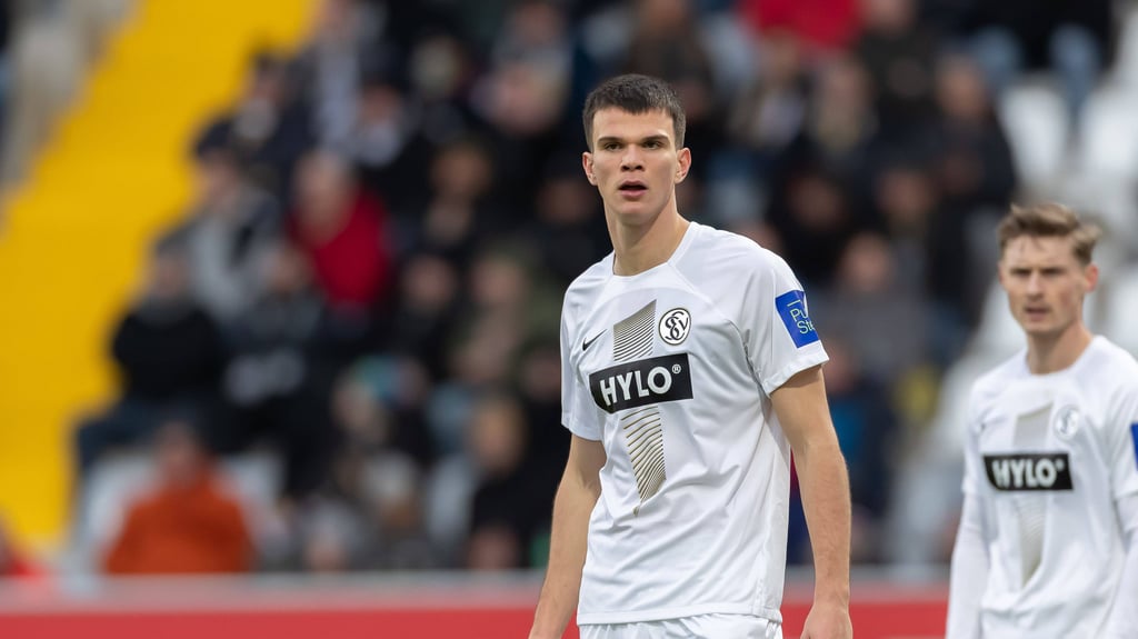 Frederik Jäkel bleibt dem SV Elversberg erhalten.