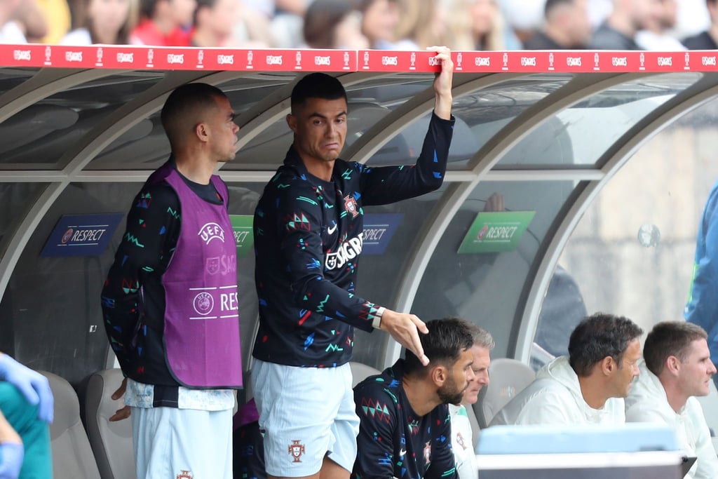 Beim Aufeinandertreffen etlicher Fußballstars hat Cristiano Portugals Ronaldo im Estàdio Nacional do Jamor nur als Bankdrücker eine Rolle gespielt.