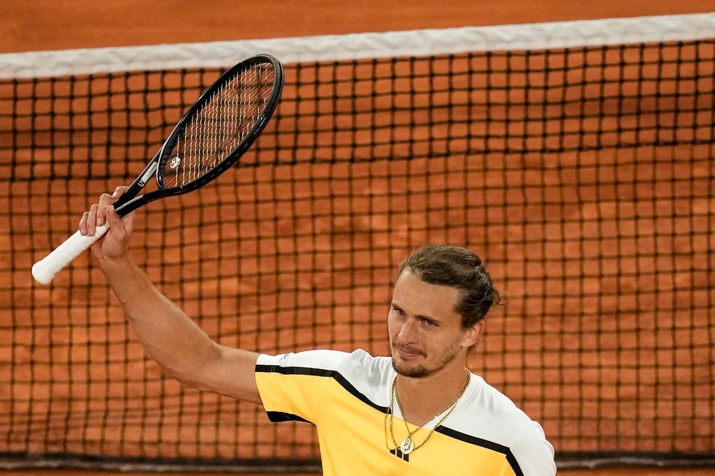 Alexander Zverev jubelt über seinen Sieg in Paris.