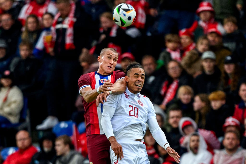 Yussuf Poulsem kam spät für Dänemark ins Spiel.