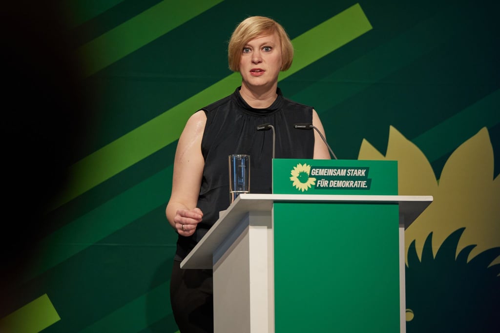 Nina Stahr (Bündnis90/Die Grünen), Landesvorsitzende, spricht bei der Landesdelegiertenkonferenz ihrer Partei im Estrel Convention Center.