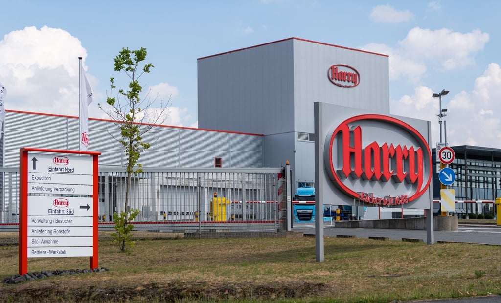 Ein Werk der Großbäckerei Harry-Brot.
