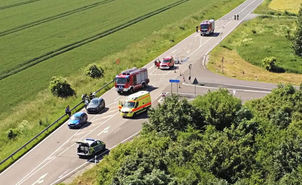 Nach einem Unfall war die Landesstraße zwischen Nienstedt und Allstedt kurzzeitig gesperrt.