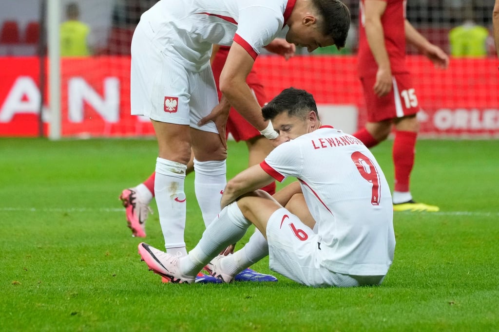 Stürmer Robert Lewandowski musste im EM-Test gegen die Türkei frühzeitig ausgewechselt werden.