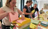 Die rosafarbenen  Stimmzettel  für die Wahl der Ortschaftsräte  wurden am Sonntag aus den Briefwahllokalen im Rathaus Halberstadt in die Wahllokale vor Ort zum Auszählen gebracht, damit der Grundsatz der geheimen Wahl gewahrt blieb. 