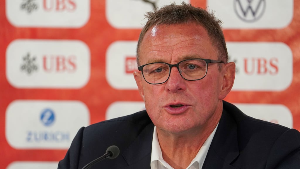 Ralf Rangnick auf einer Pressekonferenz.