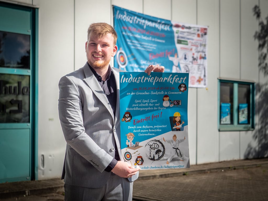 Max Gustav Hantel organisiert das 1. Industrieparkfest in Gommern. Über 30 regionale Firmen werden mit interaktiven Angeboten auf sich aufmerksam machen.