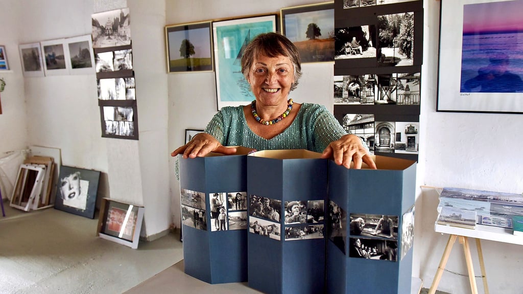 Fotografin Gisela Renker verwandelte die Garage an ihrem Haus in eine Fotogalerie.
