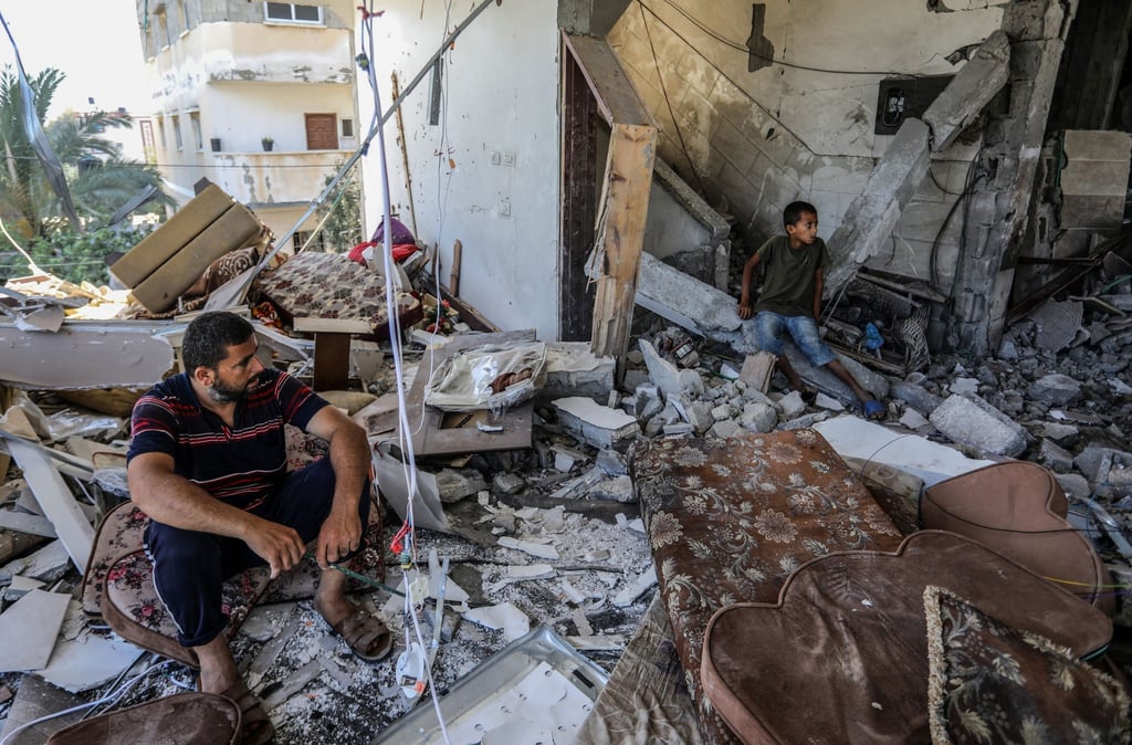 Der genaue Inhalt der Antwort auf Bidens Waffenruhe-Vorschlag bleibt zunächst unklar: In der Erklärung der Hamas heißt es lediglich, ihre Priorität lägen darin, dass der Krieg im Gazastreifen vollständig beendet wird und sich Israels Armee komplett zurückzieht.