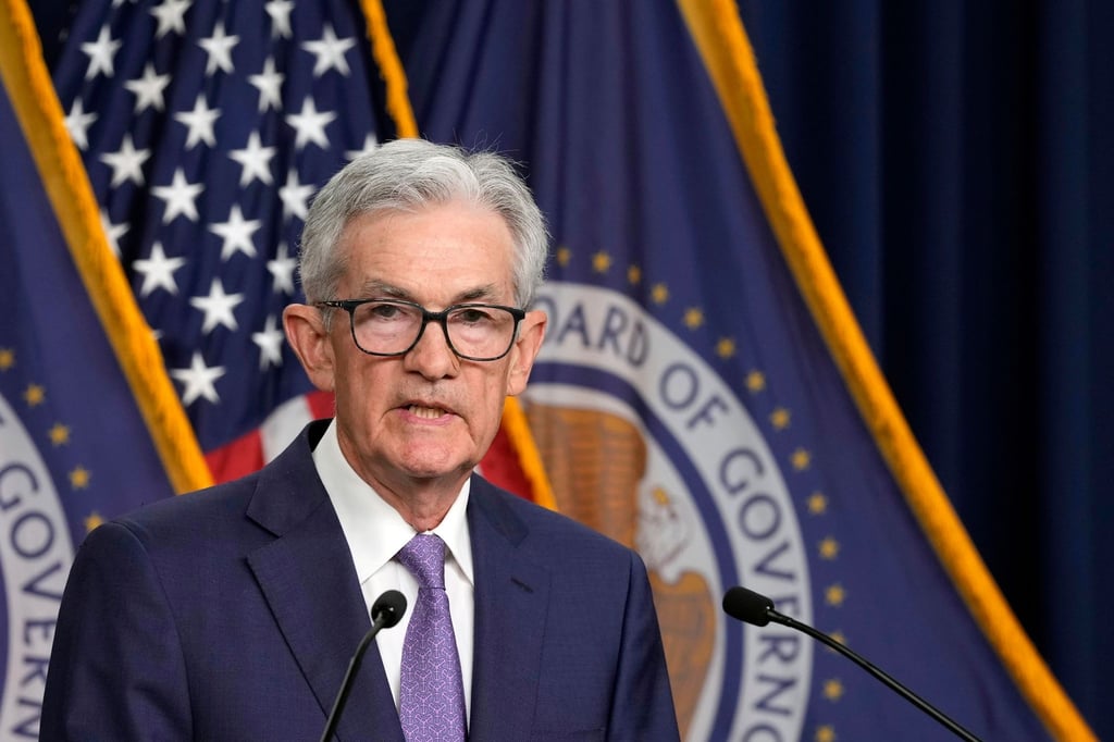 Die US-Notenbank Fed deutet für das laufende Jahr nur eine Zinssenkung an - eine Abkehr von den bisher drei prognostizierten Zinsschritten. Alle seien sich einig, dass das weitere Vorgehen von den Daten abhängen werde, sagte Fed-Chef Jerome Powell.