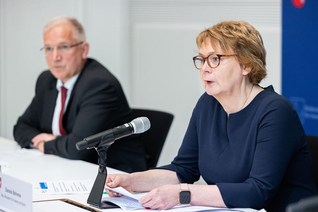 Daniela Behrens (SPD, r), Innenministerin Niedersachsen.