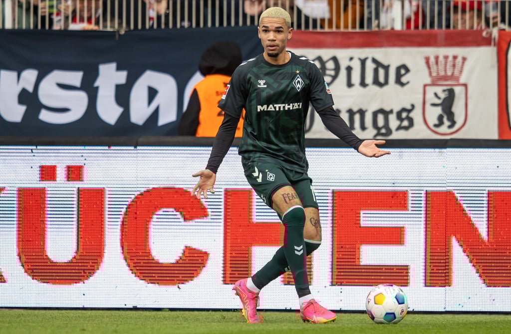 Der Stürmer verlängerte bei Werder.