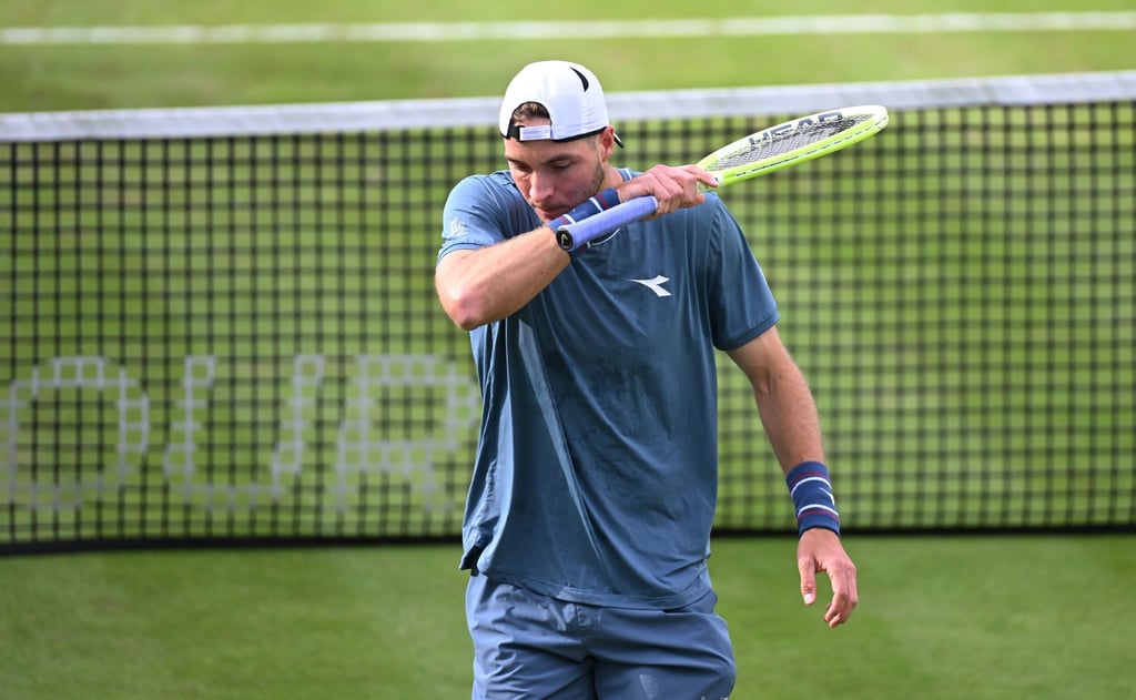 Jan-Lennard Struff kann nicht zu seinem Viertelfinal-Match in Stuttgart antreten.