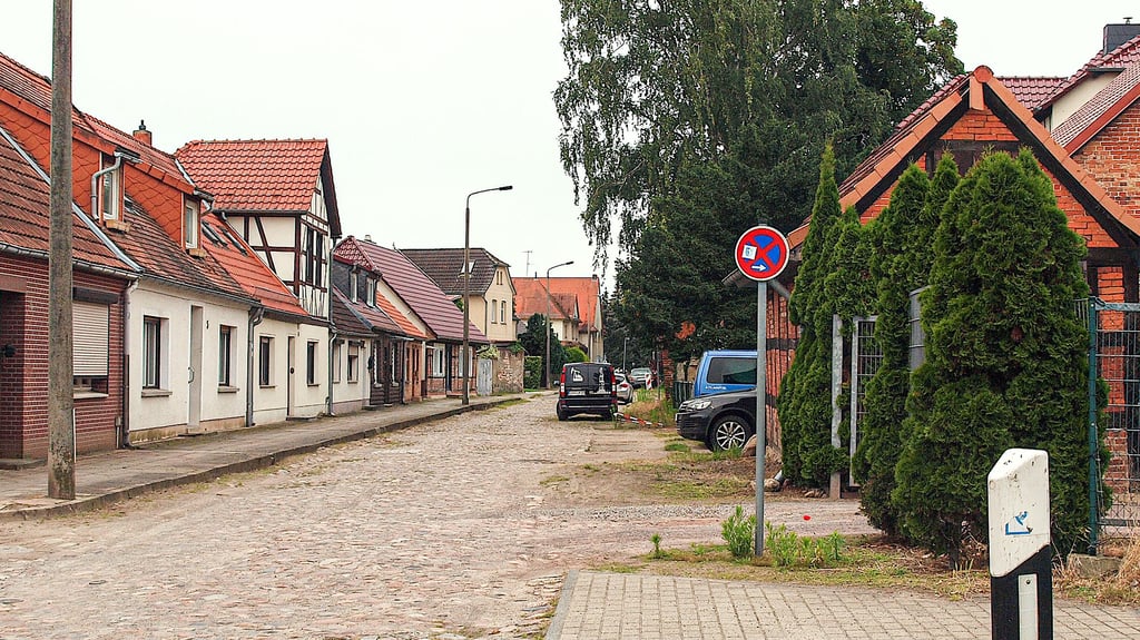 Der Bauausschuss empfiehlt dem Arendseer Stadtrat die Auftragsvergabe für den Ausbau Dessauer Worth. Das Auftragsvolumen ist inzwischen auf fast 500.000 Euro gestiegen.