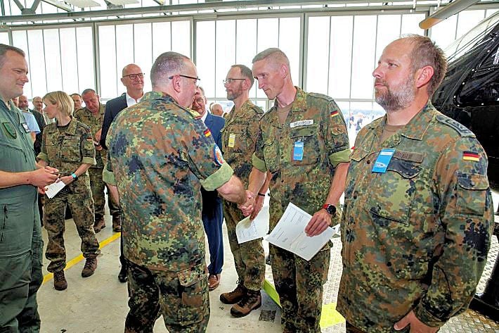 Fliegerhorst Holzdorf: 36.000 Besucher: So Fällt Die Bilanz Zum Tag Der ...