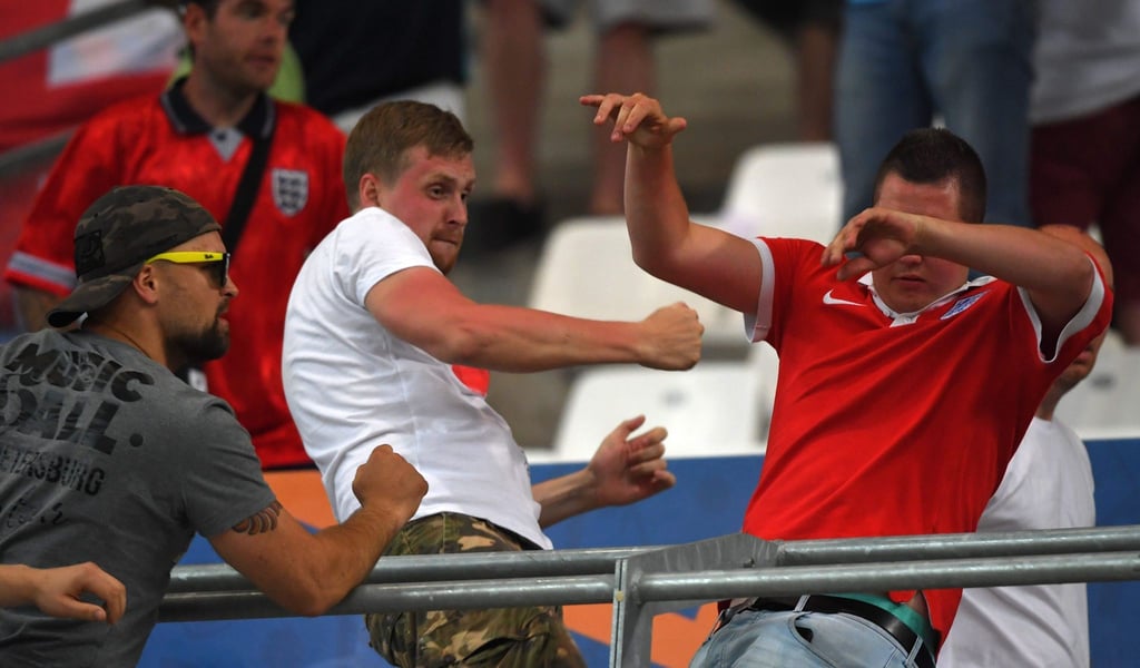 Mit Grenzkontrollen und weiteren Maßnahmen wollen die deutschen Behörden Ausschreitungen von Hooligans bei dieser EM verhindern.