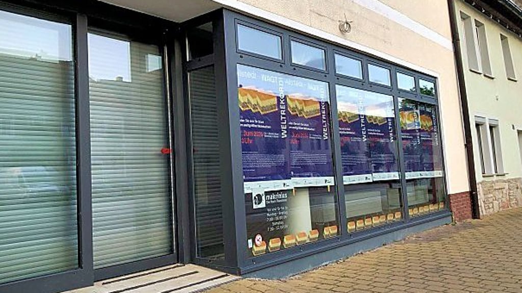 Die Kunststiftung hat in Allstedt ein leerstehendes Geschäft am Markt angemietet.