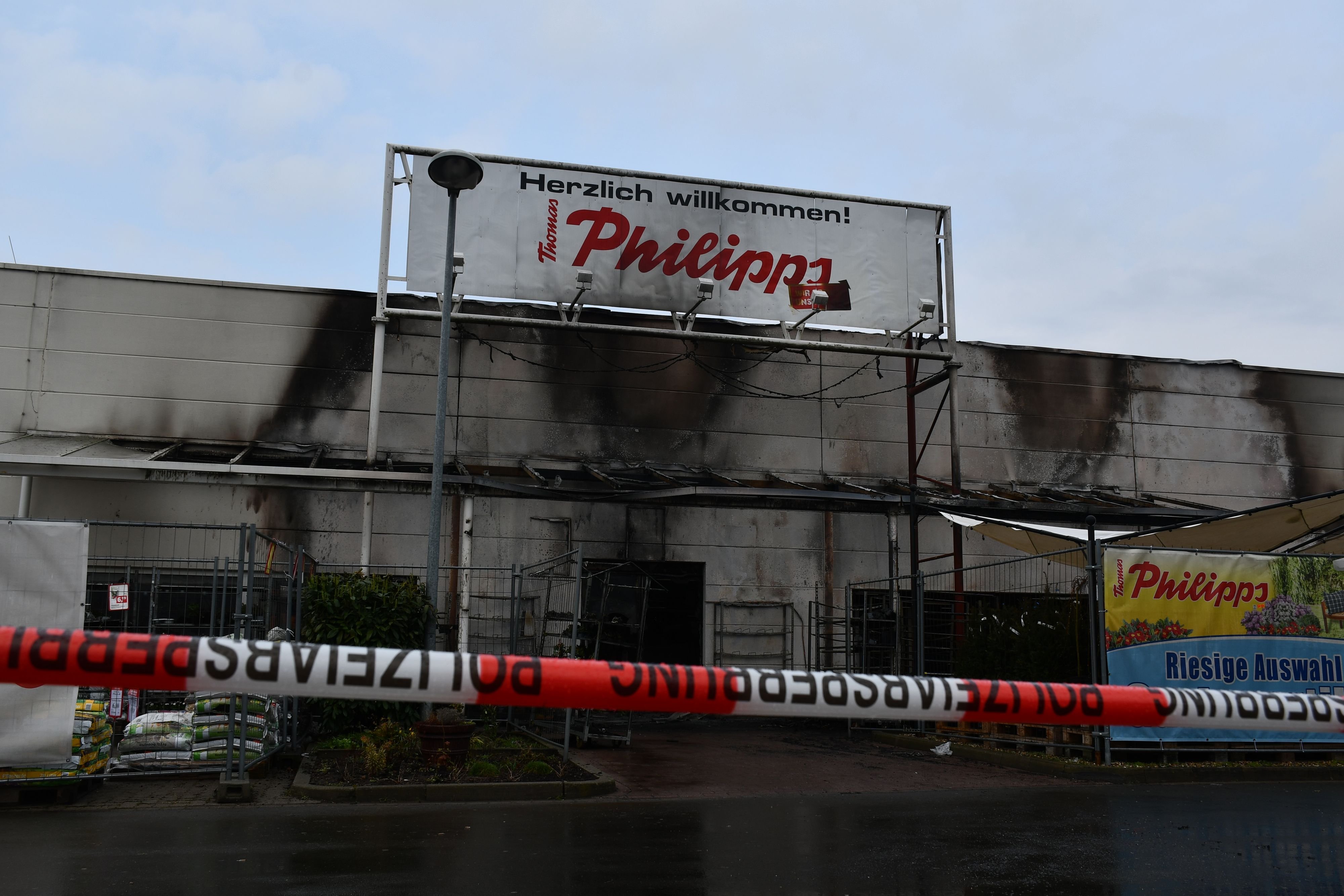 Brandanschlag In Magdeburg: Sanierung Und Neueröffnung Von Thomas Philipps