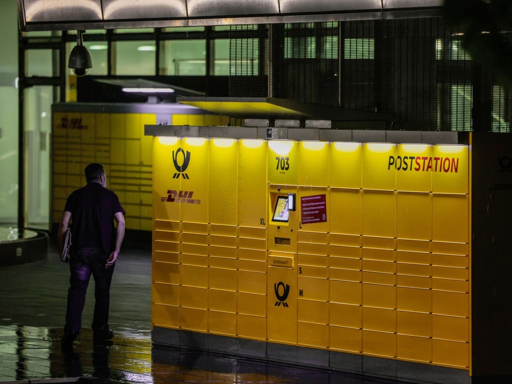 Die Deutsche Post betreibe derzeit rund 700 Poststationen - das sind 600 mehr als noch ein Jahr zuvor.