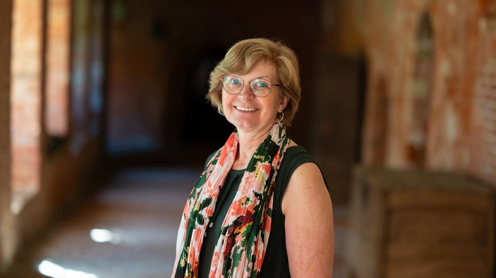 Angela Geschonke, die neue Äbtissin, steht im Kloster Ebstorf.