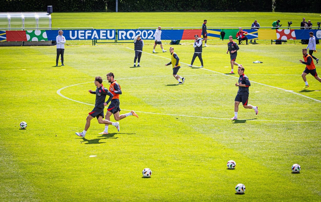 Die türkische Mannschaft beim öffentlichen Training.