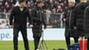 St. Paulis Präsident Oke Göttlich (l) sieht im Abgang von Trainer Fabian Hürzeler auch einen Beleg für gute Arbeit im Club.