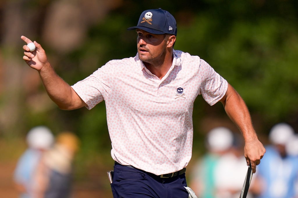 Bryson DeChambeau führt die US Open vor der Finalrunde an.