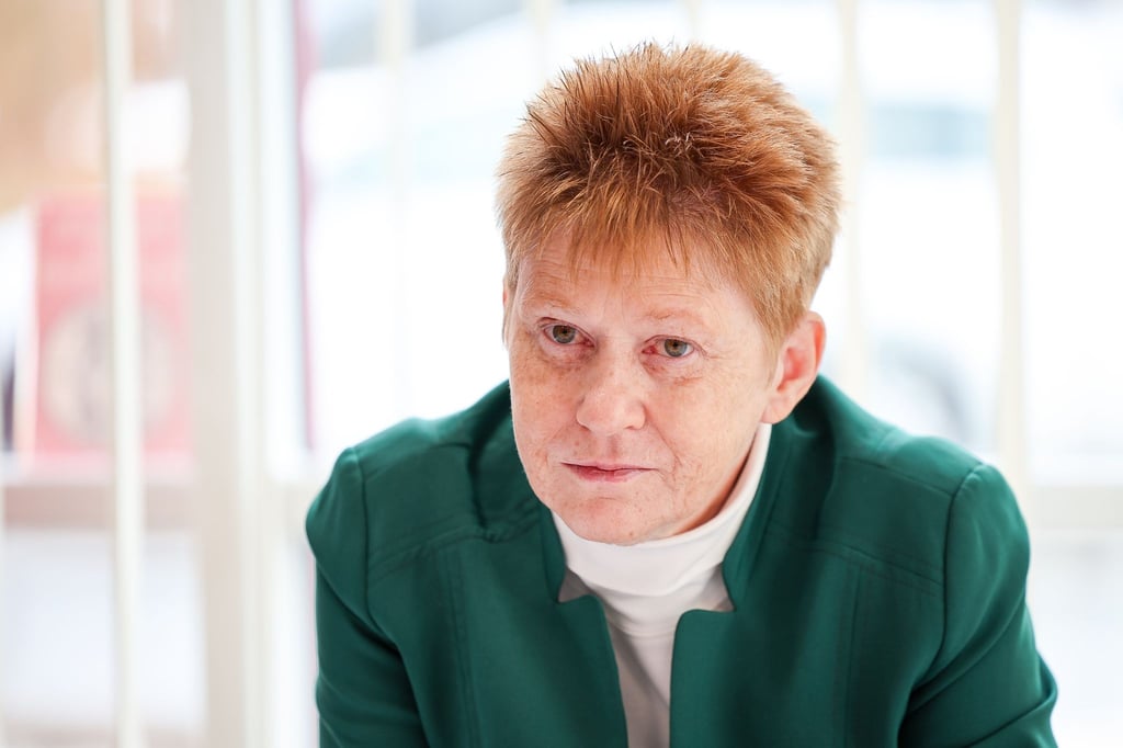 „Nach der Deutschen Einheit wäre die Chance da gewesen für Ost und West und Nord und Süd, sich eine Verfassung anzueignen mit einer Volksabstimmung“: Petra Pau.