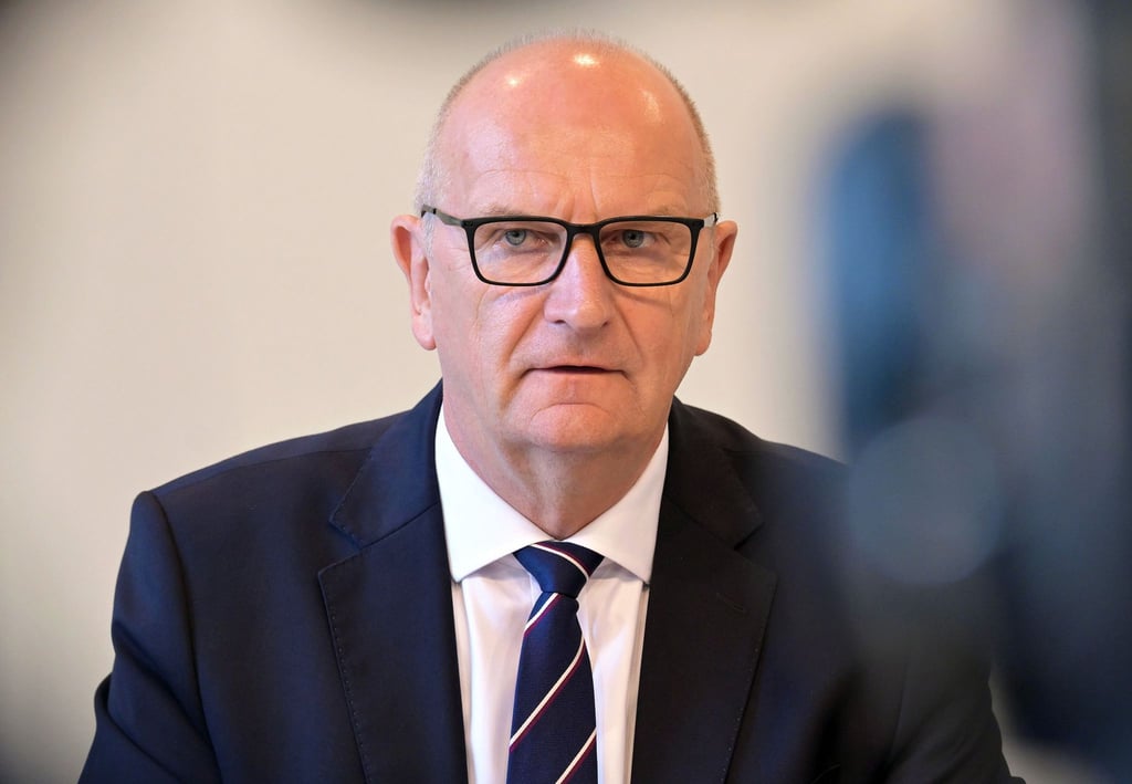 Brandenburgs Ministerpräsident Dietmar Woidke (SPD) bei einer Pressekonferenz.